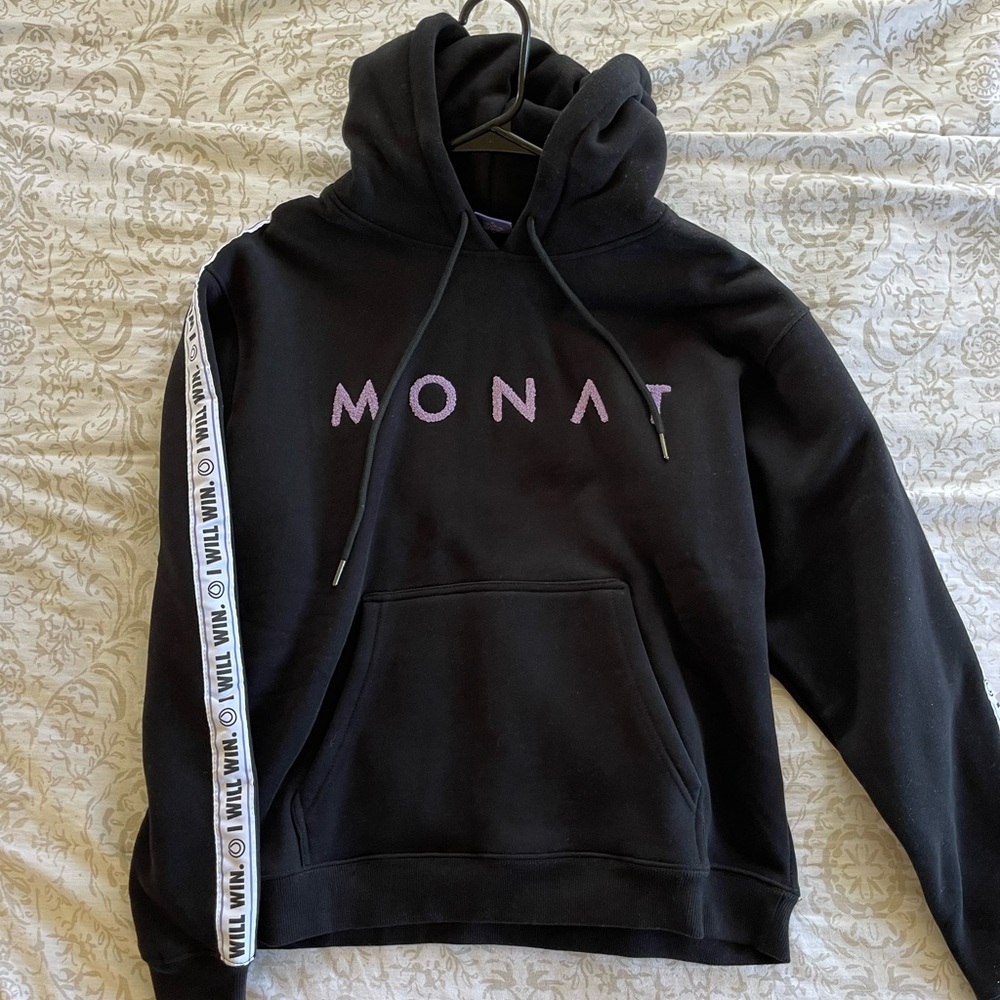 Women’s sweater